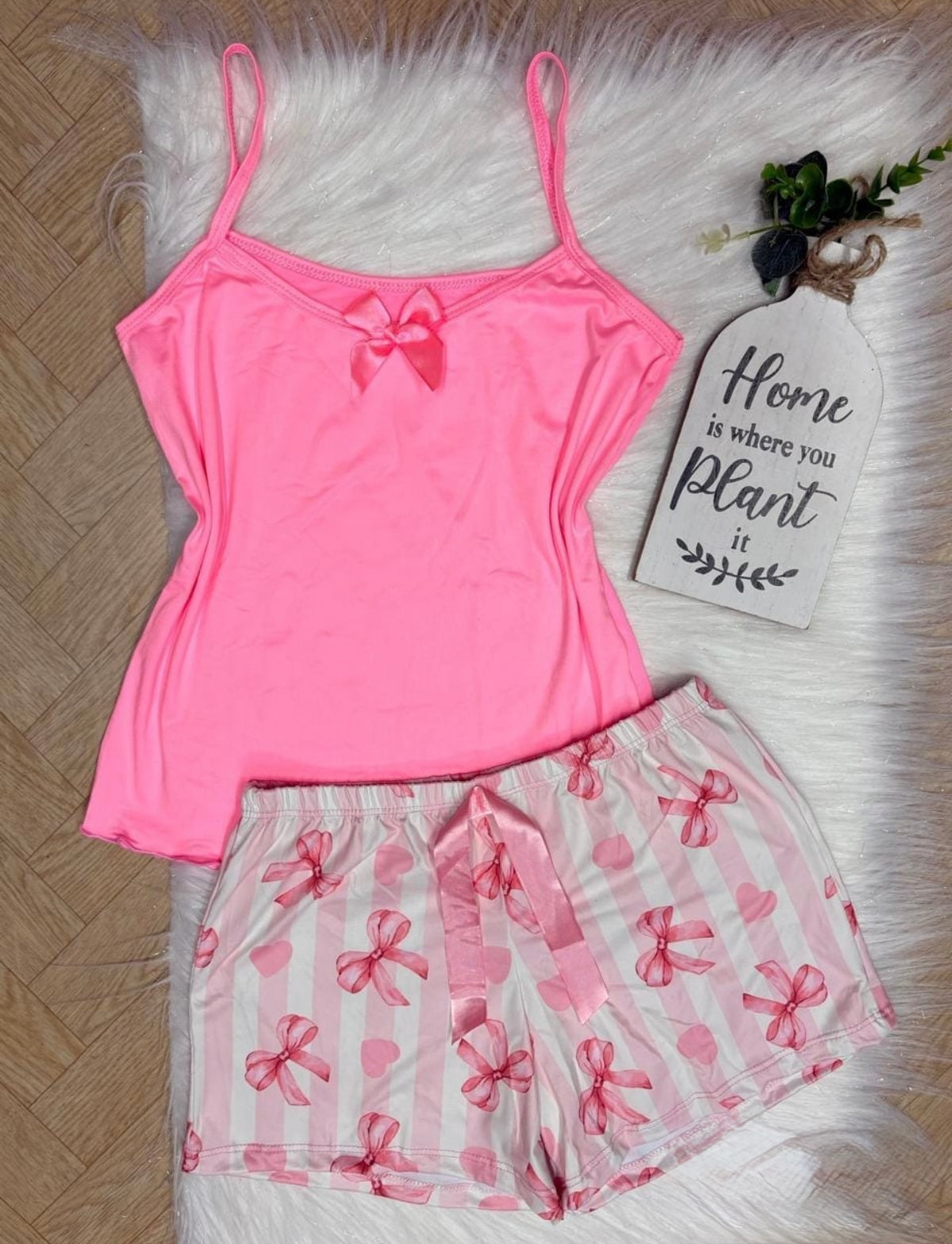 Pink Bow Romance