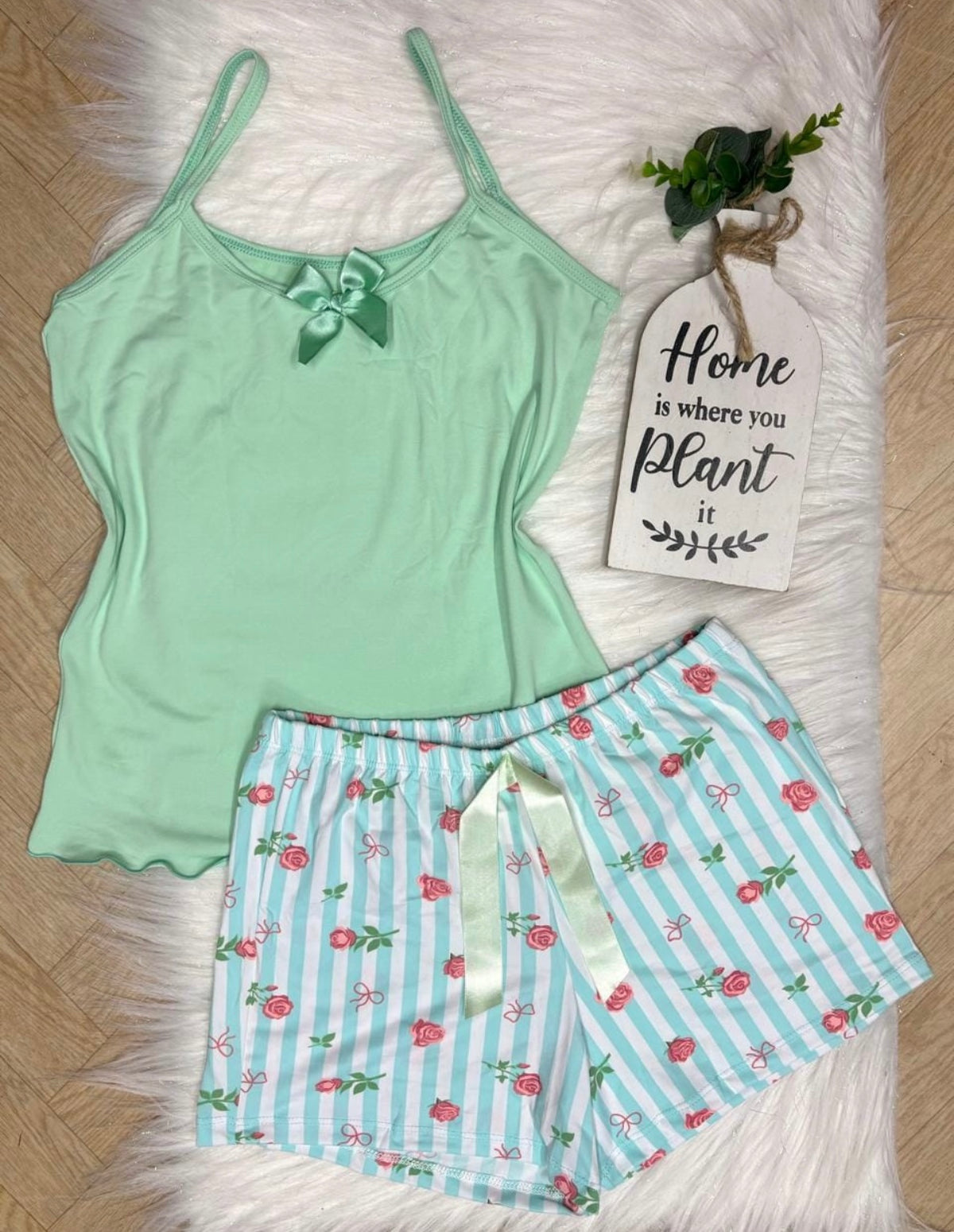 Minty Rose Garden